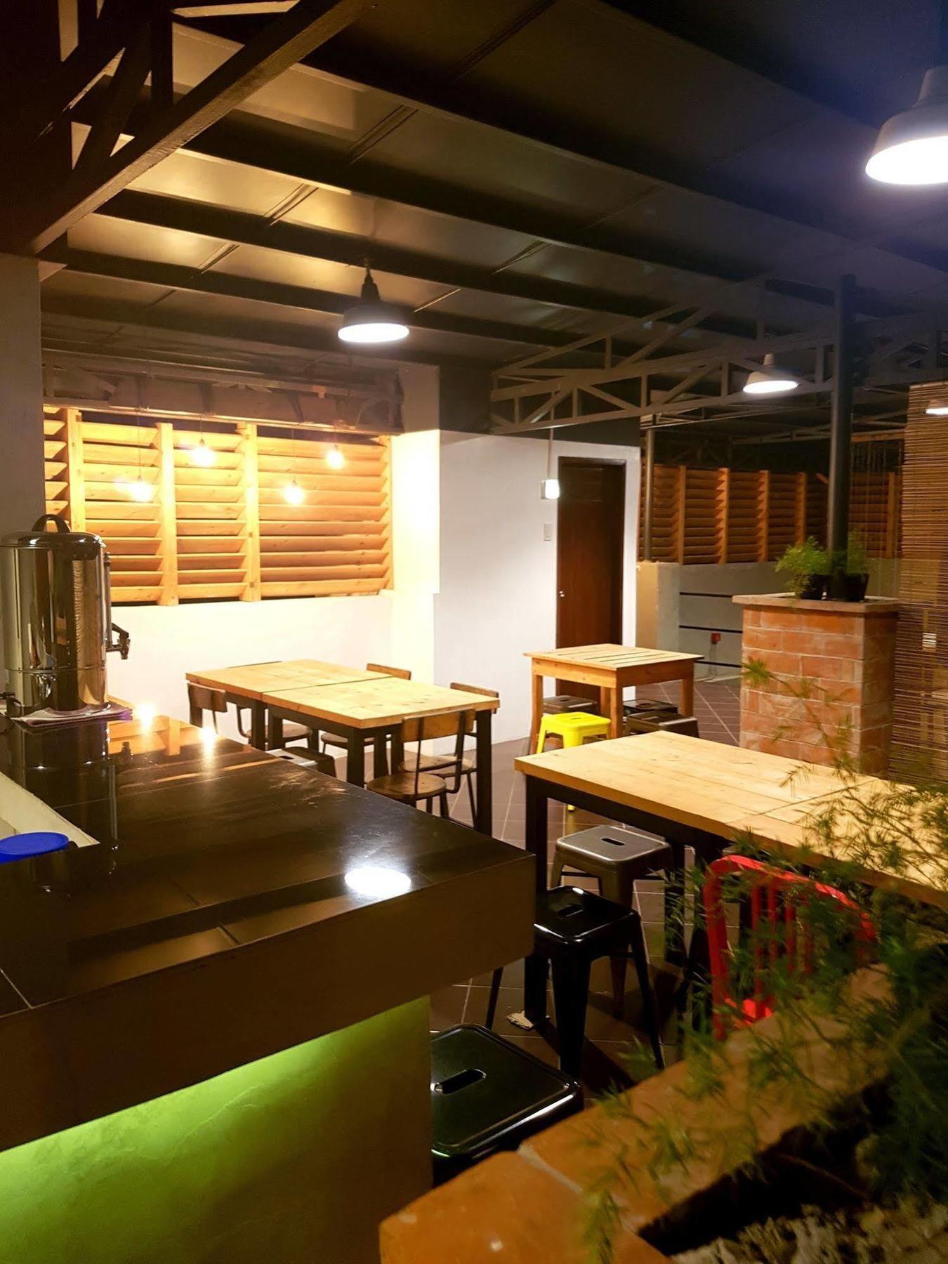 Aliria Bed And Breakfast Tagbilaran City Ngoại thất bức ảnh